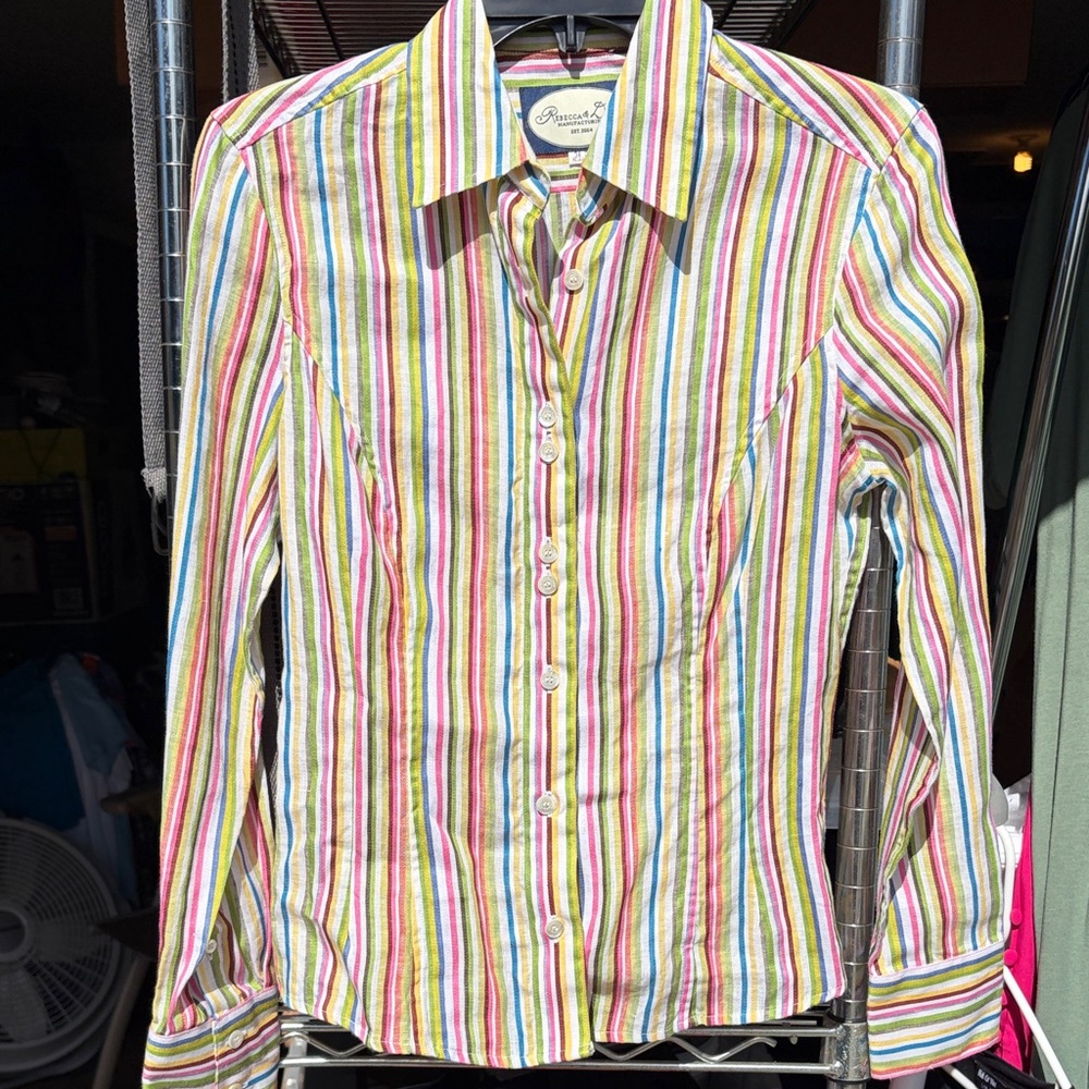 Rebecca & Drew long sleeve button down shirt. Sz Small